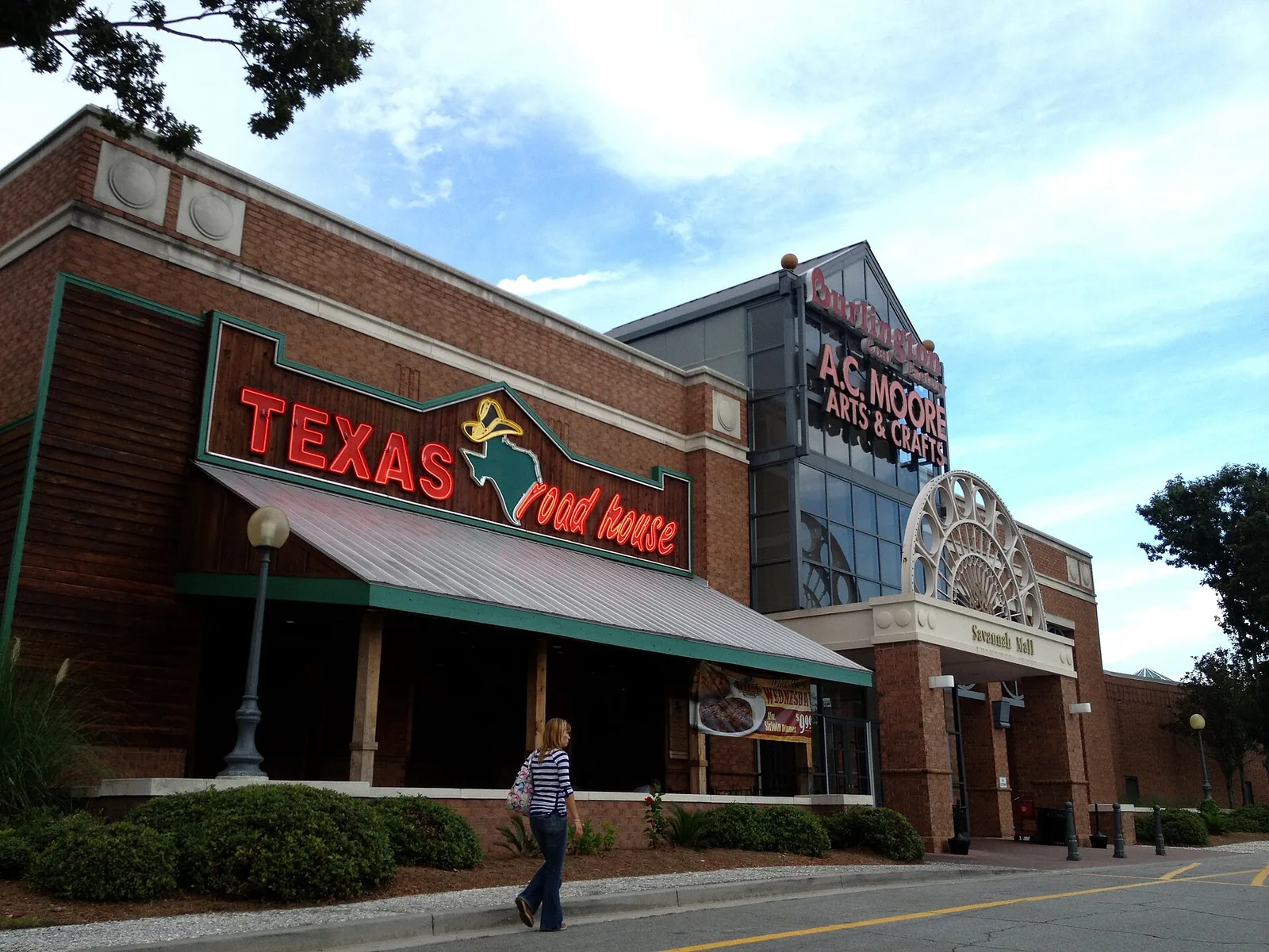 Restaurants and stores at Savannah Mall, less than a mile north of Windsor Forest